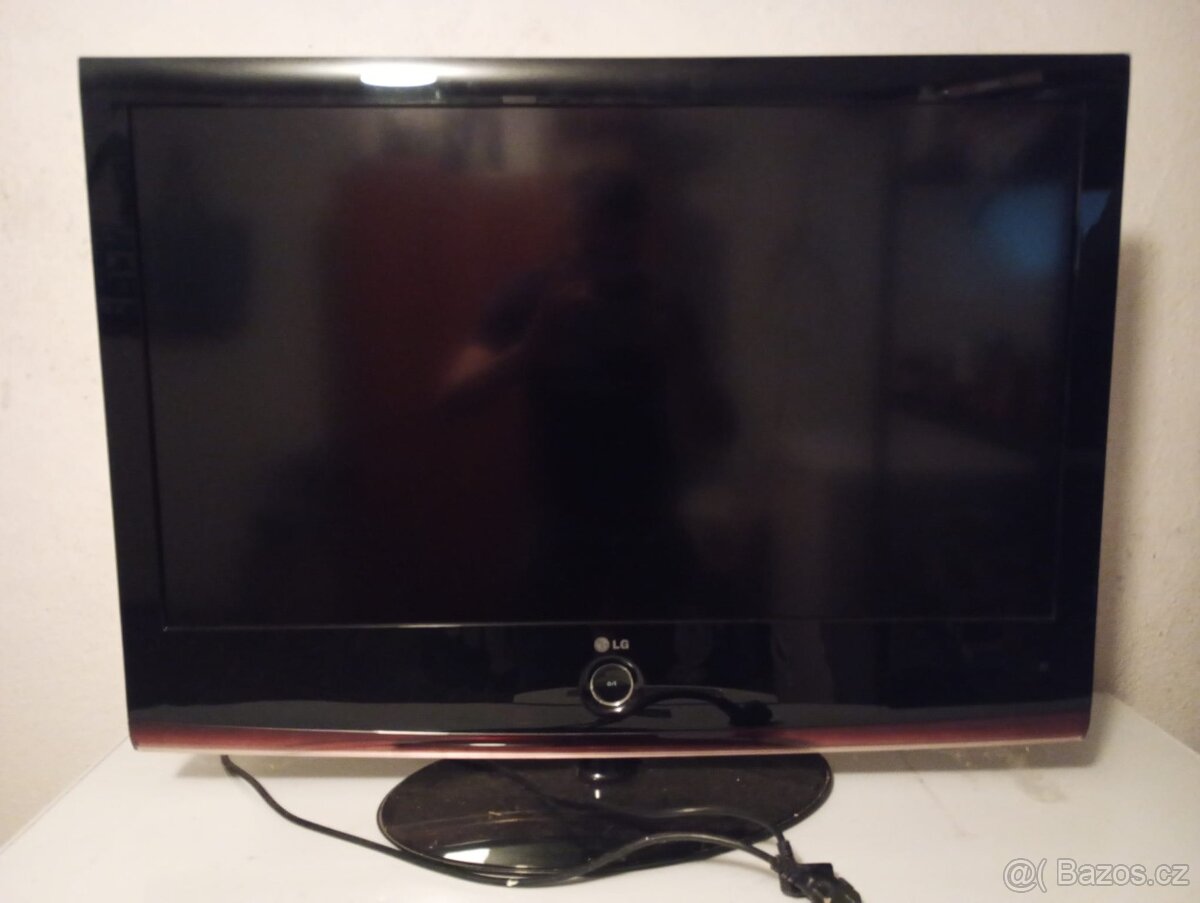 LG 37LH7000 + set-top box Tesla TE-3000 – bezvadný stav