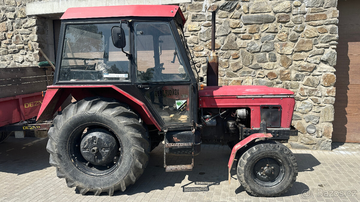 Traktor ZETOR 7011