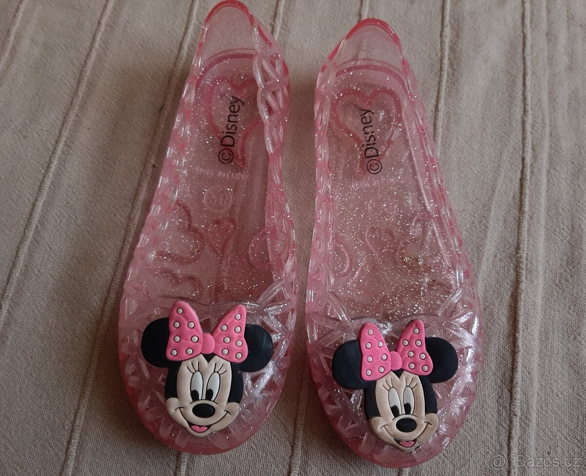 Letní obuv s Minnie 28