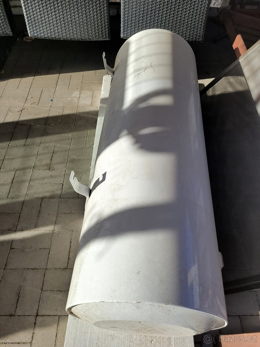 Prodám elektrický bojler na vodu