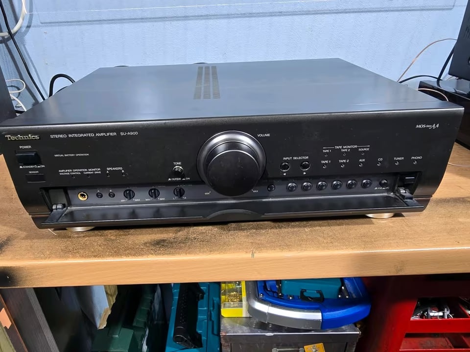 Technics SU-A900 plně integrovaný zesilovač