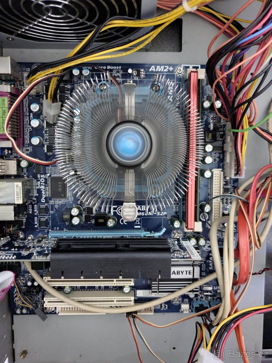 ga-m68m-s2p + Athlon 64 X2 4850e + 3gb ram + 512GPU