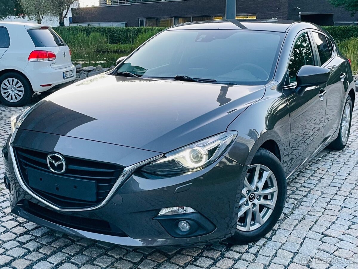 Mazda 3 2.0i BENZÍN AUTOMAT VÝHŘEV TAŽNÉ SENZORY