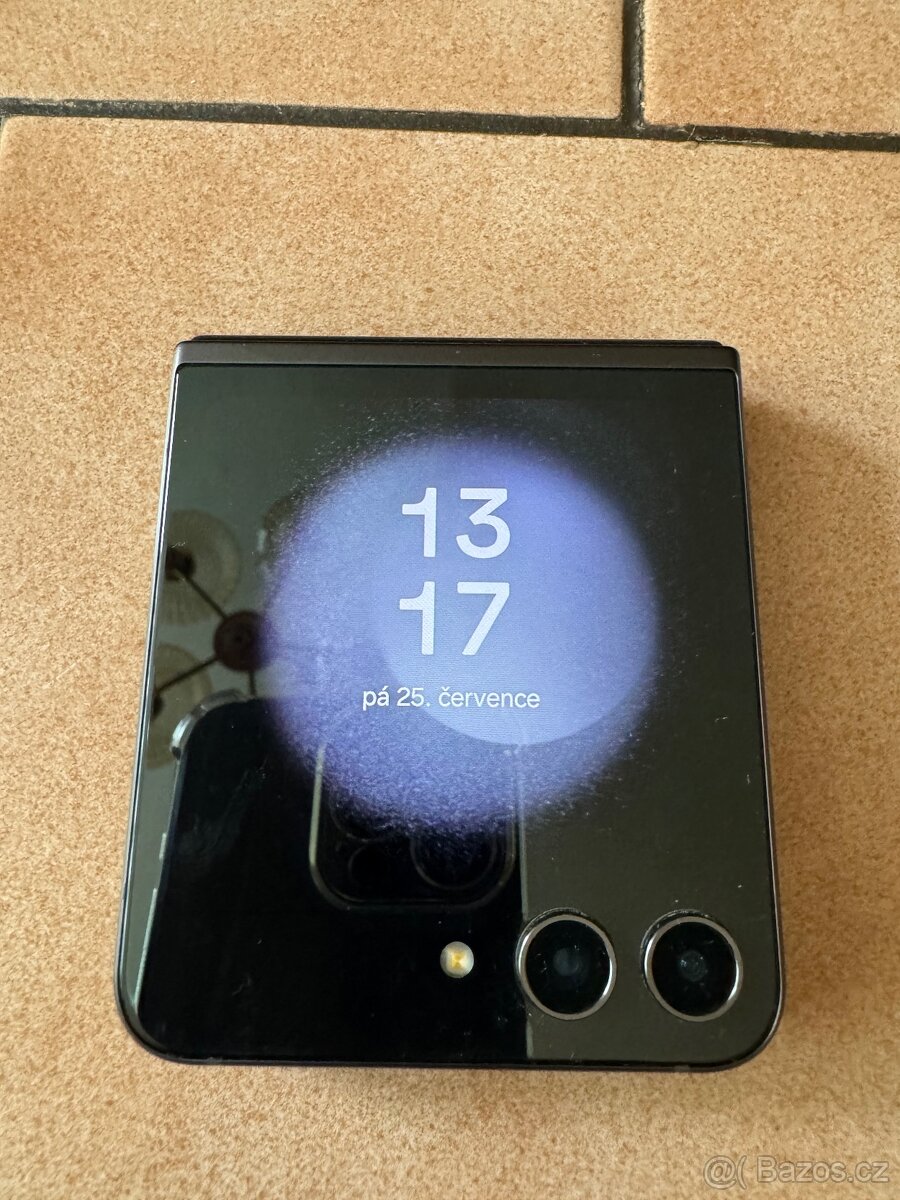 Prodám samsung z flip 5 ‘ 5g , 8gb 512 gb Grey