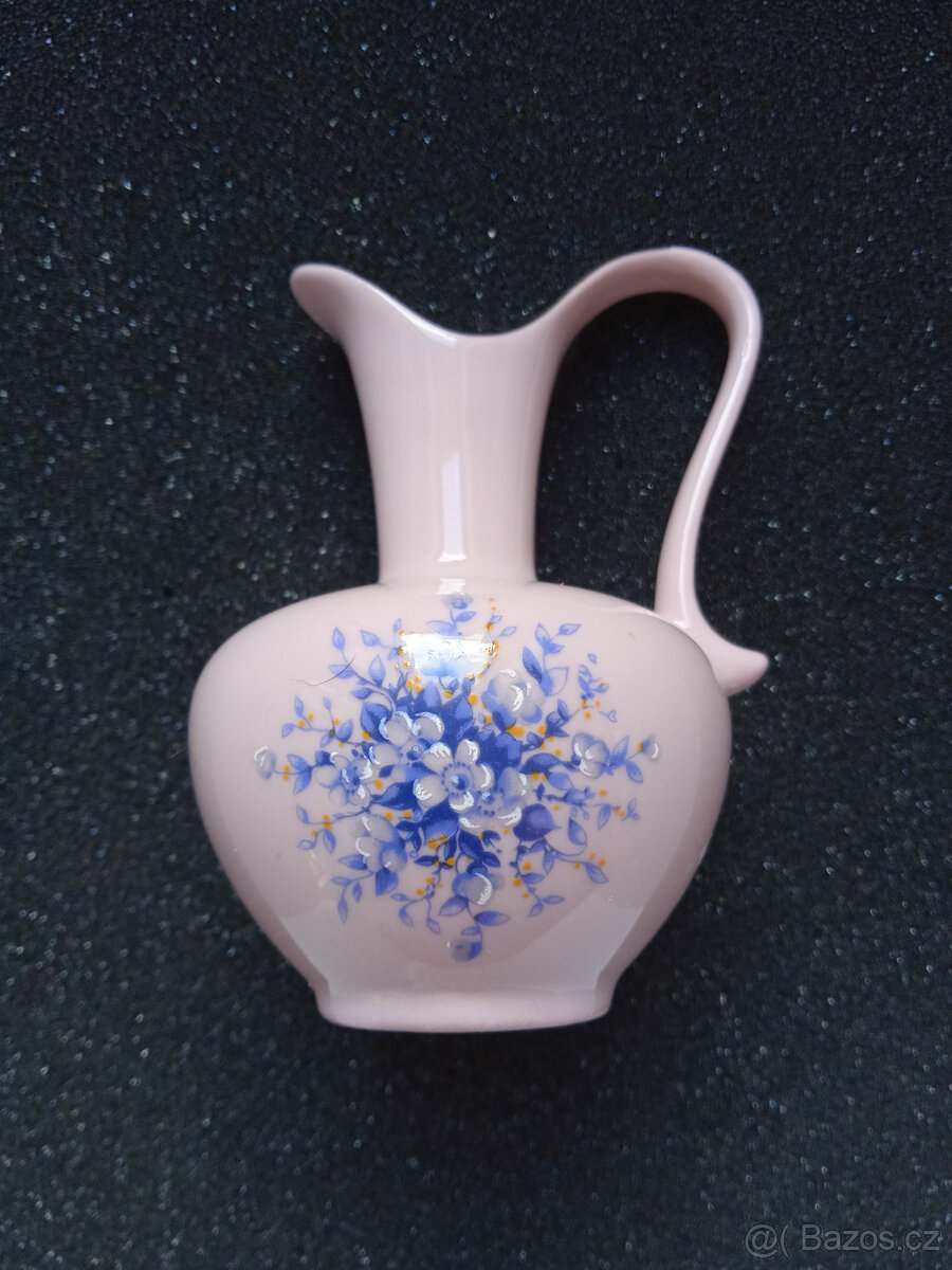 RŮŽOVÝ PORCELÁN