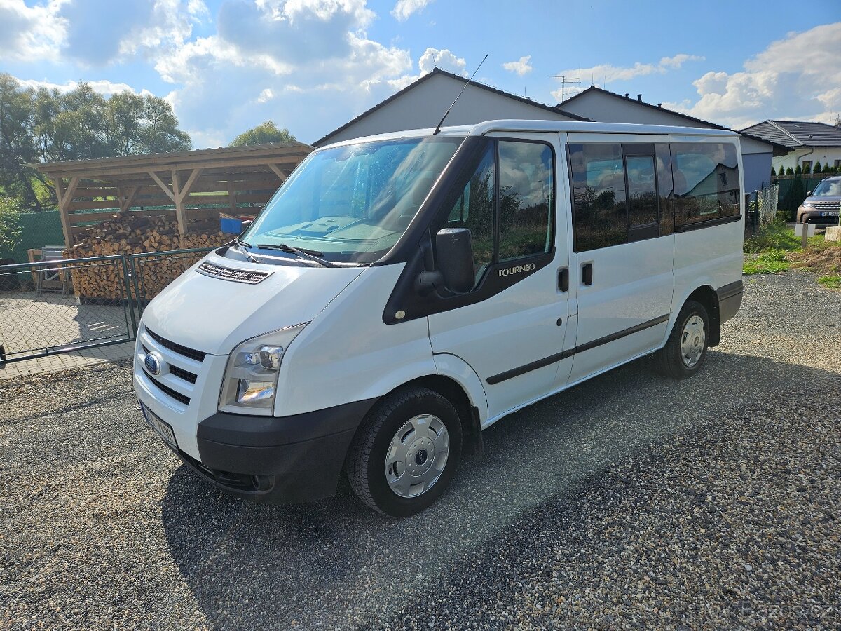 Ford Transit 2,2 L1H1 Tourneo