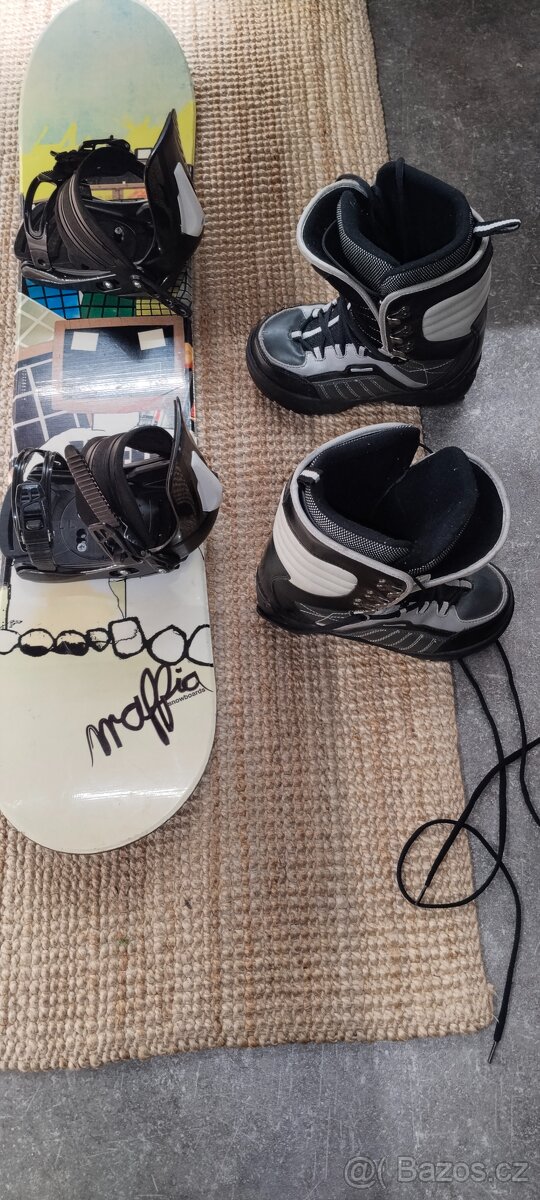 Dětský snowboard 117cm