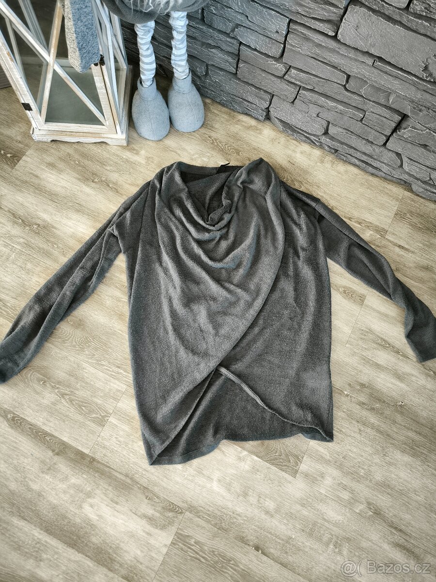 Dámský přehoz vel. M