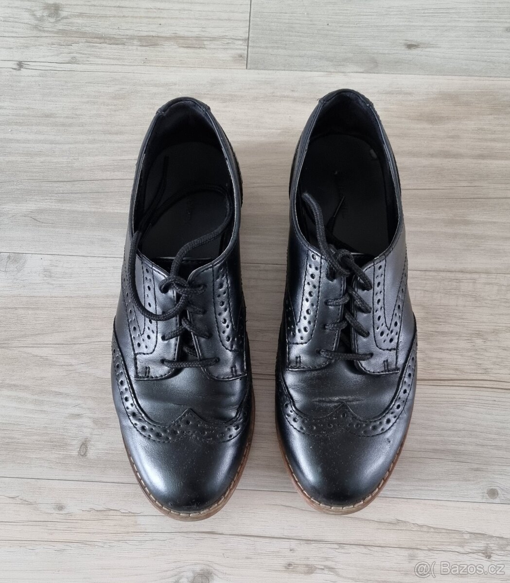 Černé kožené boty, vel 37