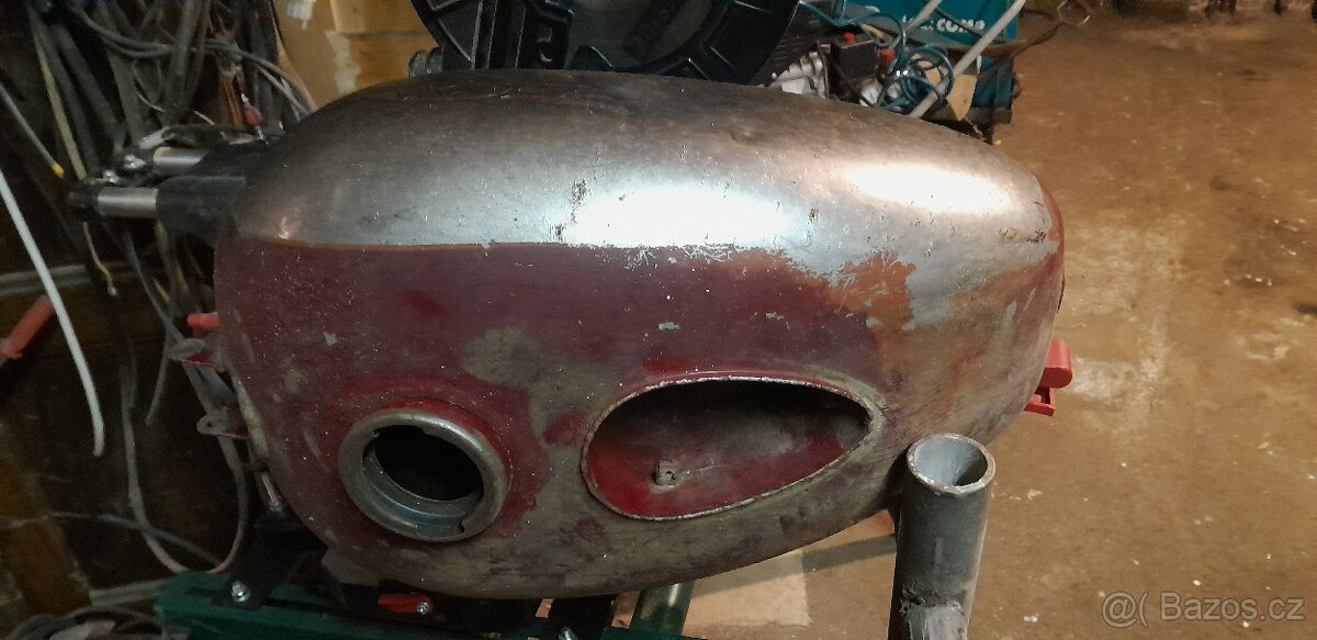 Jawa 350/354 nádrž