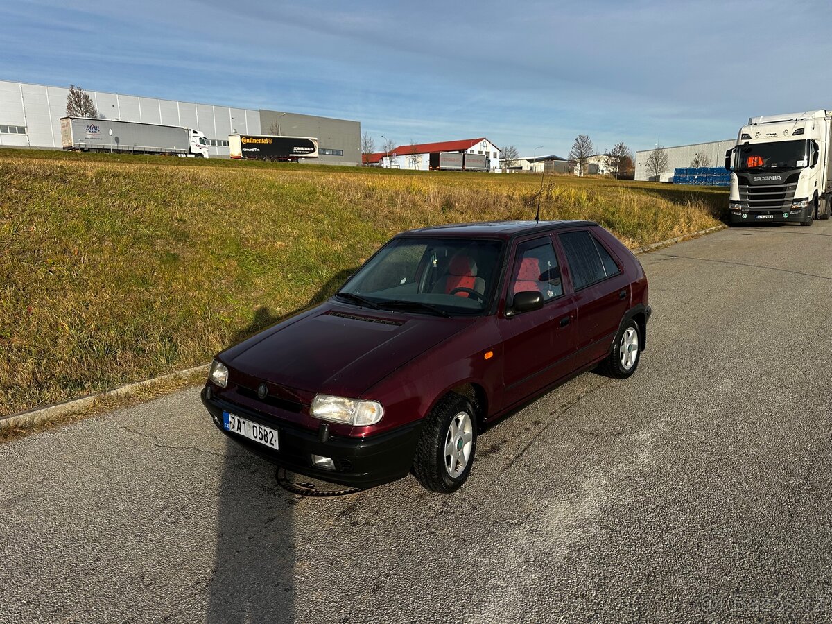 Škoda Felicia 1.3 BMM 50KW + sedačky Color line červené