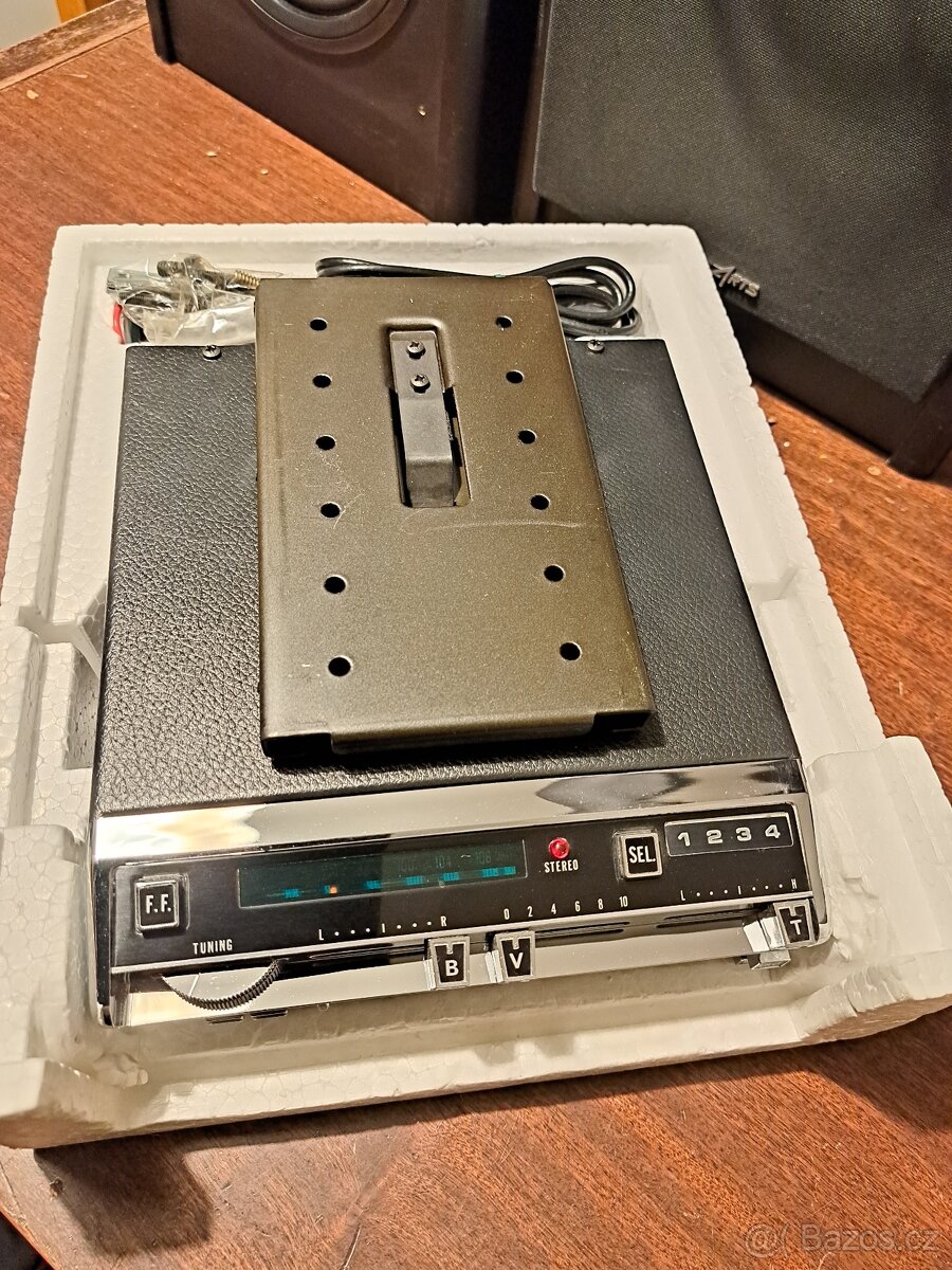 Stereo autorádio + 8 track player do ameriky - ÚPLNĚ NOVÉ