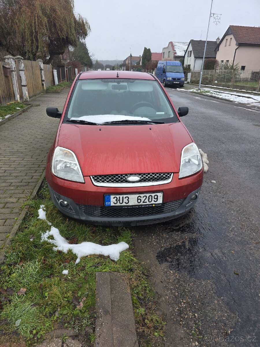 Ford fiesta 1.3 benzin