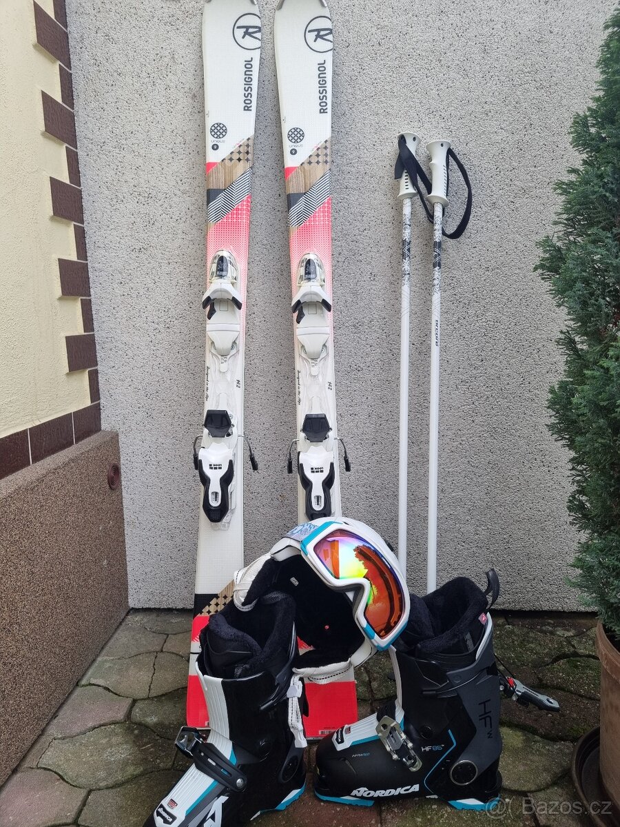 Lyžařský set (lyže, boty, hůlky, helma + brýle)