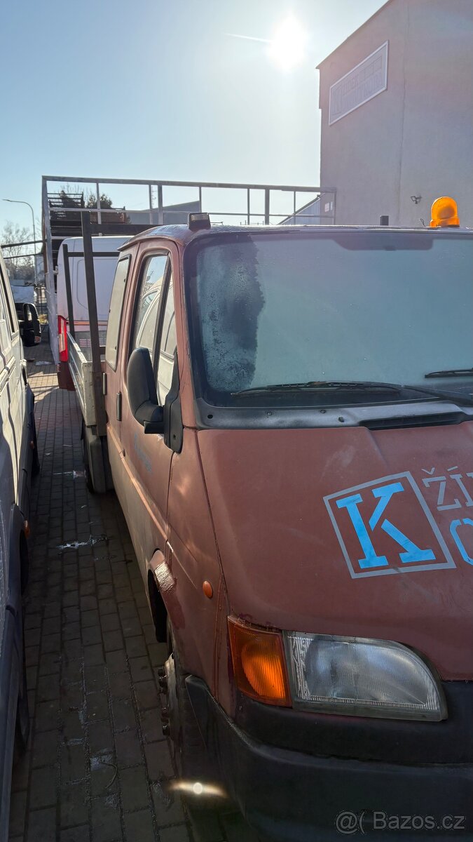 Ford Transit - Na náhradní díly