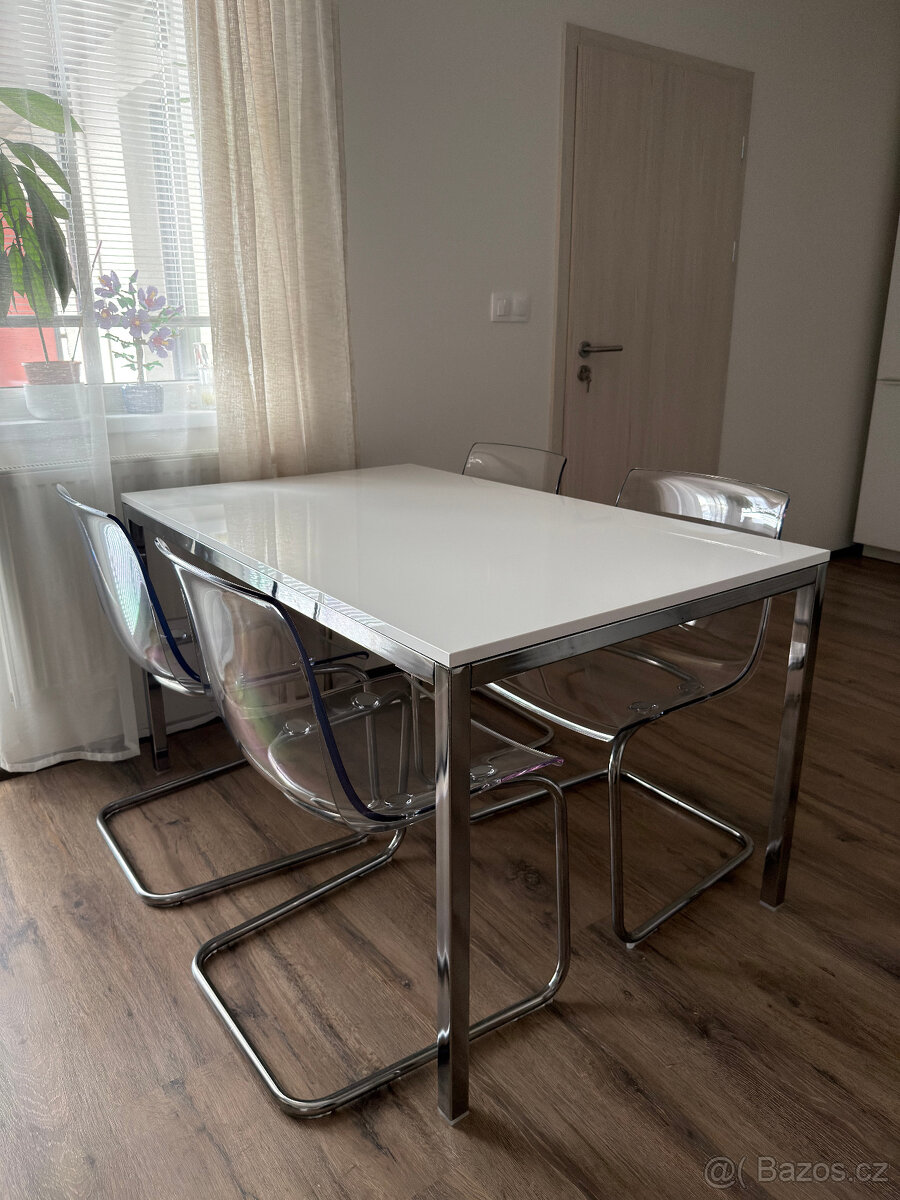 IKEA jídelní set – stůl + 4 židle