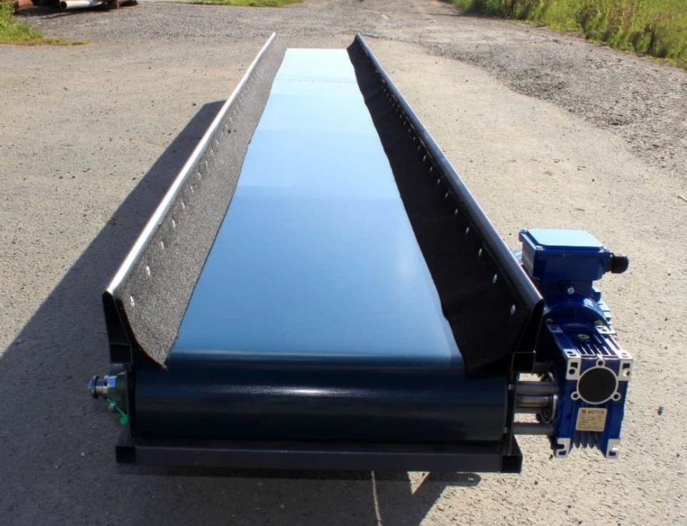 Pásový dopravník 300x30cm