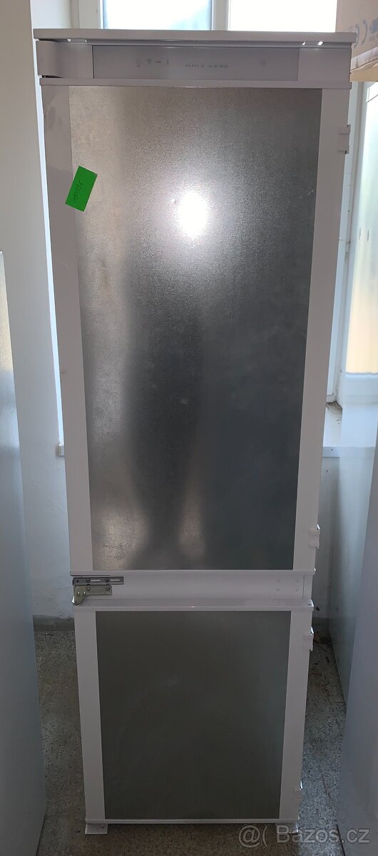 Vestavná lednice CANDY CBL3518EVW