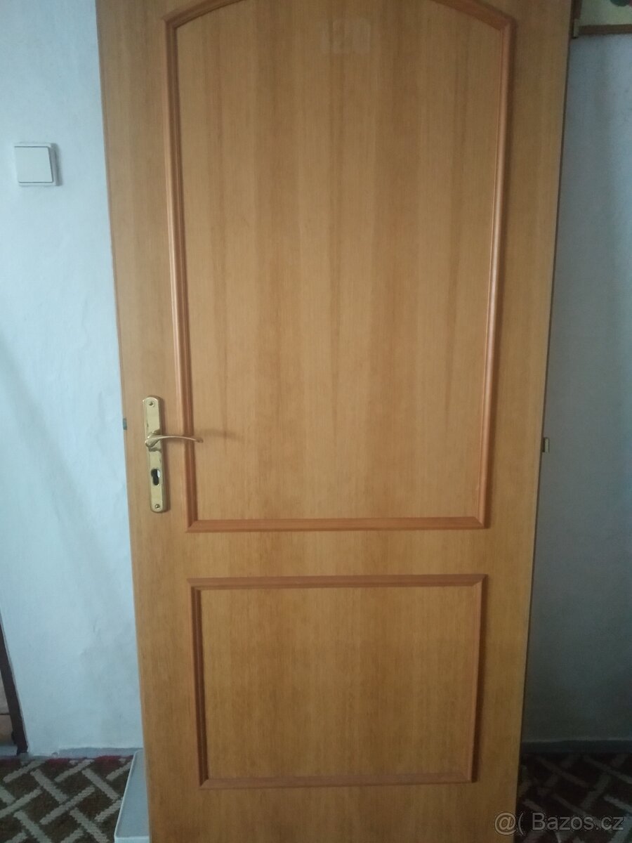 Prodám dveřní křídlo 80 L