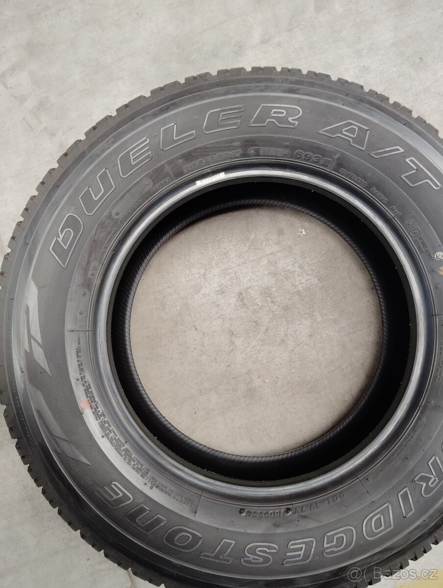 Bridgestone Dueler A/T 265/65/R17 112S 693 III