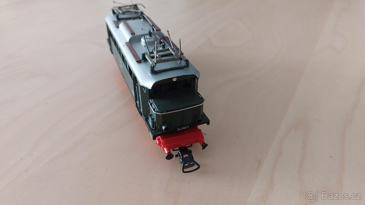 Vláčky H0 - Lokomotiva BR 244 068-3
