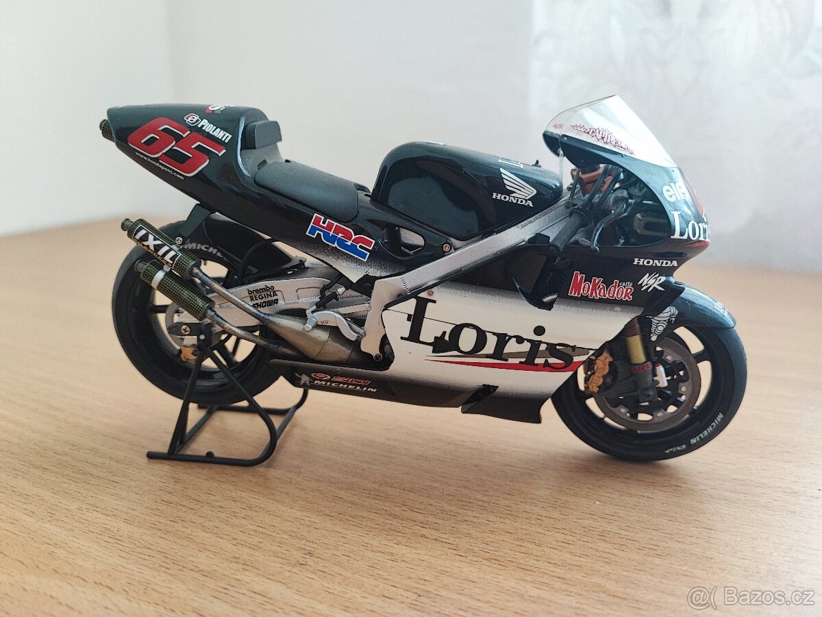 Modely motorek 1/12