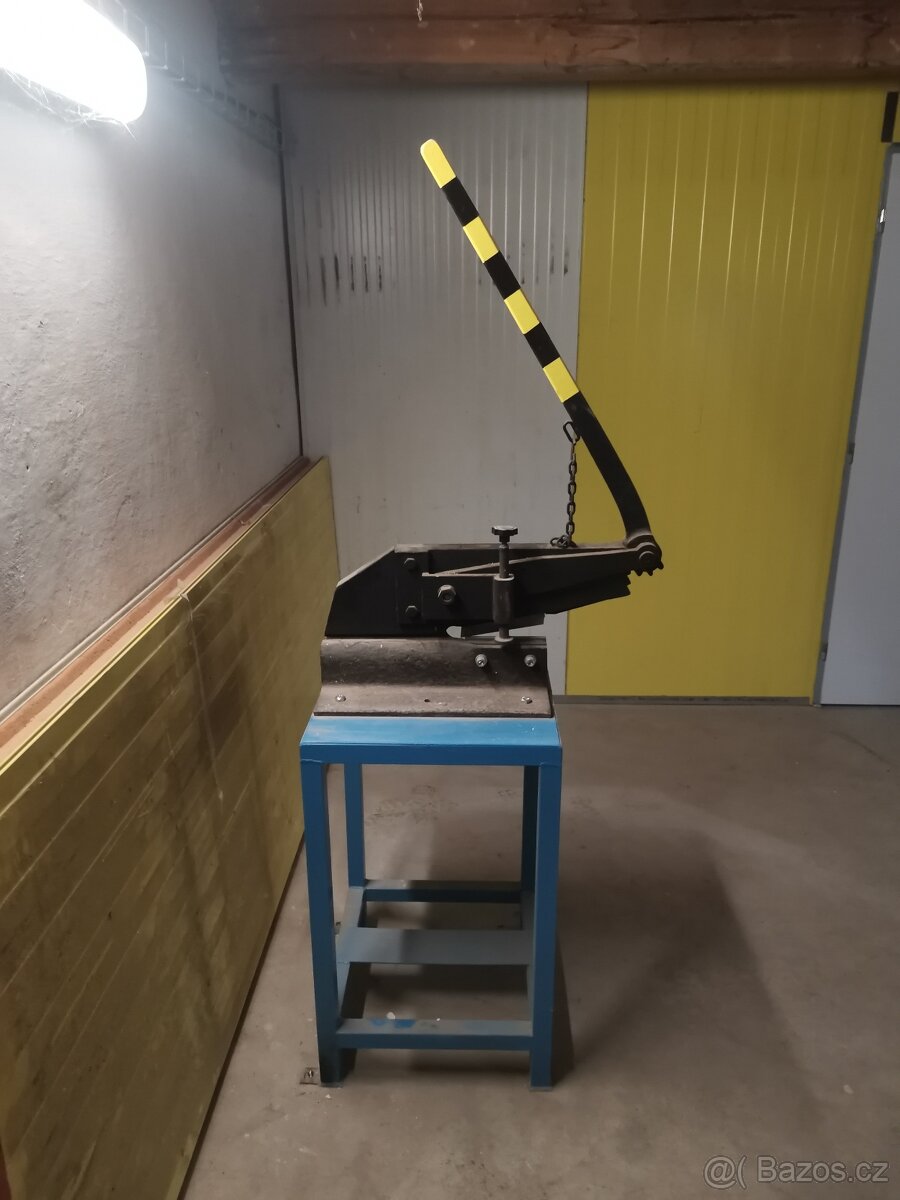 Pákové nůžky