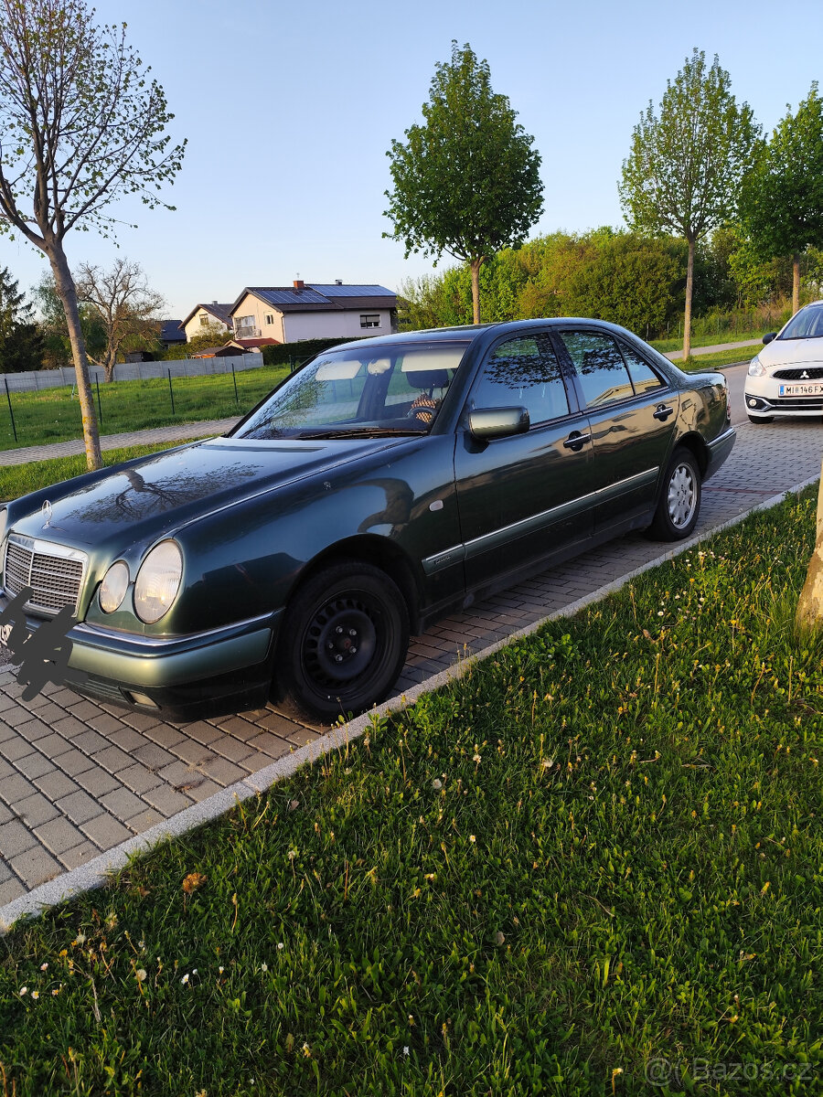Mercedes-Benz E 220 D r. 1995