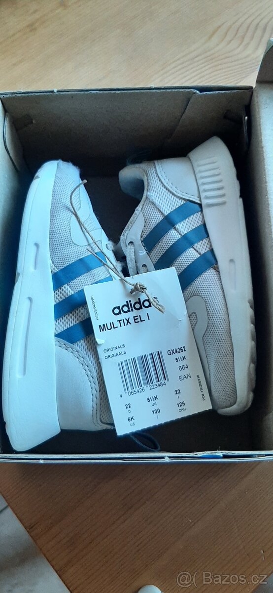 Adidas vel 22