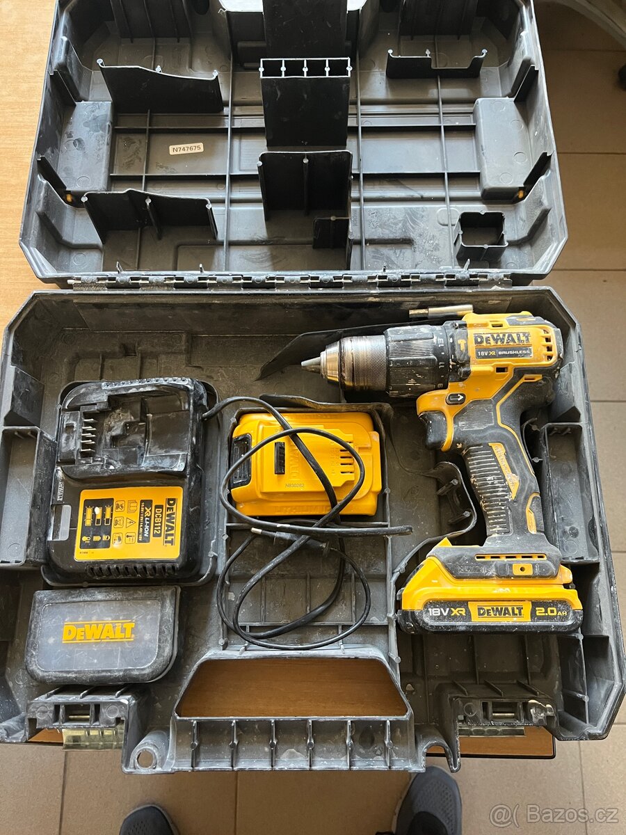 Aku vrtačka DeWALT