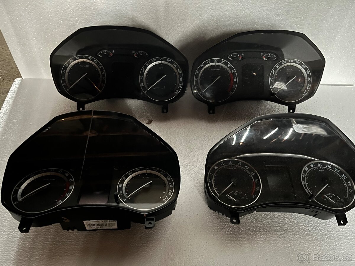 Budíky panel přístrojů Octavia 2 rs