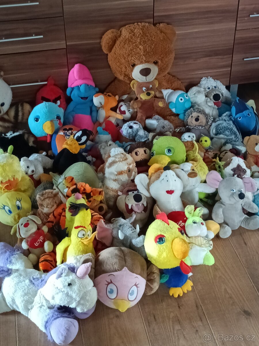 60 ks PLYŠÁKŮ.Moc pěkné.