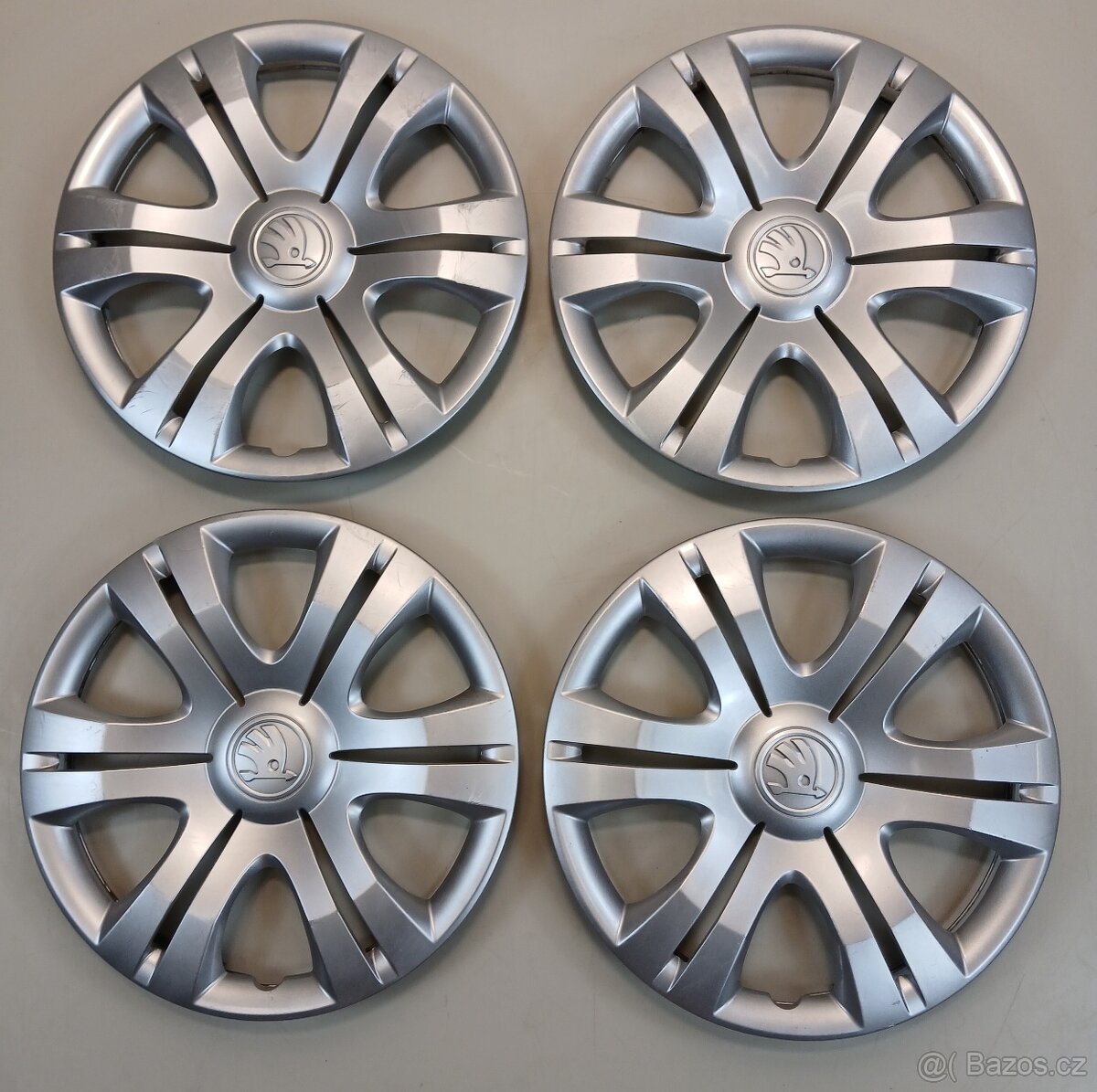 Poklice Škoda 14" 4ks