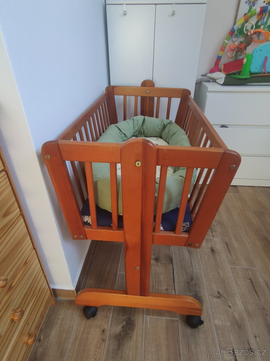 Postýlka a kolébka 2 v 1