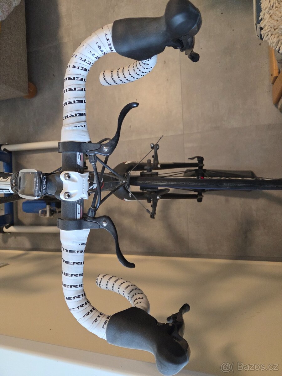 cyklokrosové kolo s trenažerem