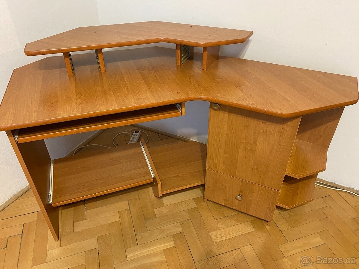 PC stůl, stůl na počítač