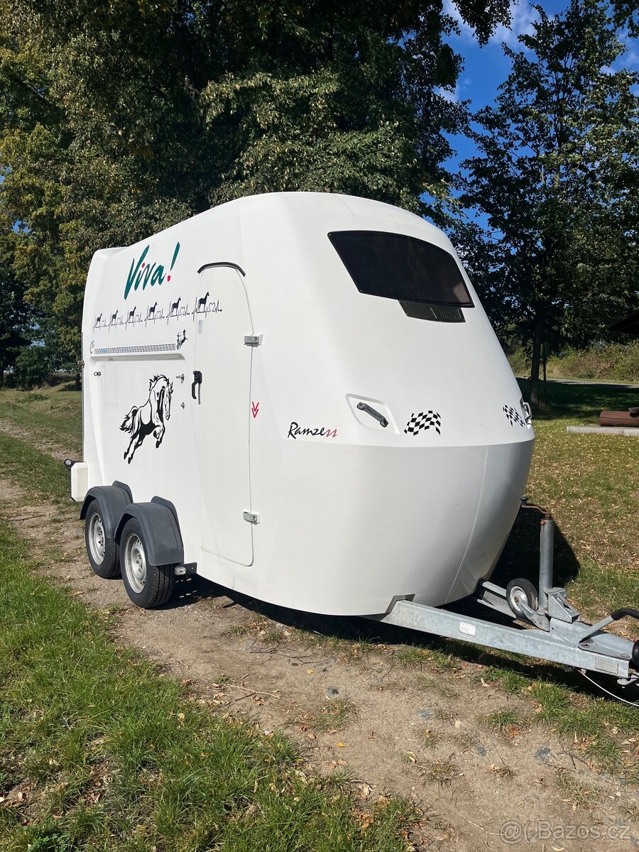 Vlek na dva koně zn. SAM