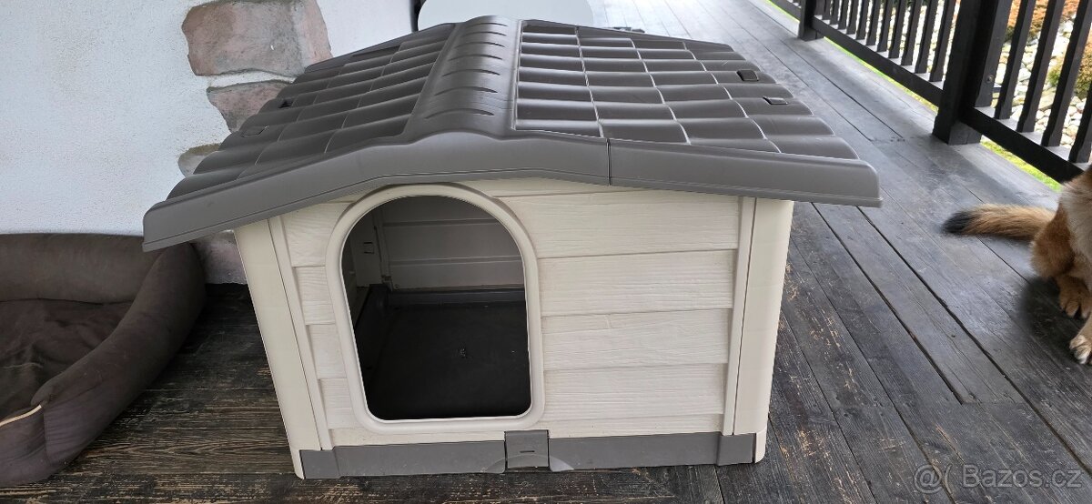 Psí bouda plastová