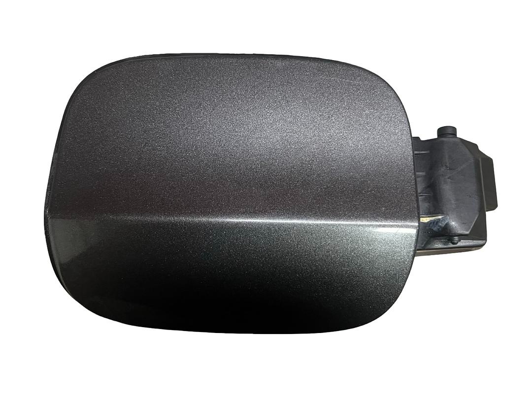 Víko nádrže šedá metalíza LZ7L Audi Q5 8R r.v. 2010