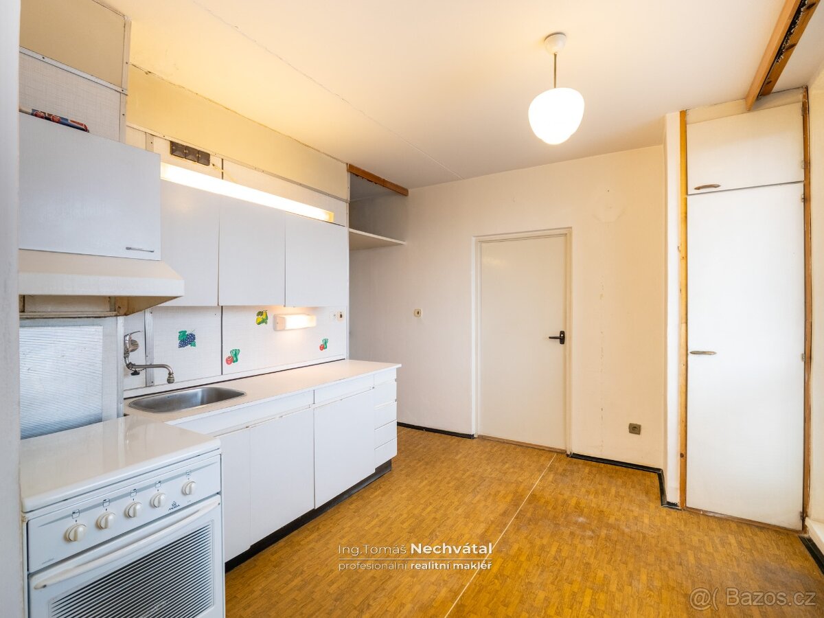 Prodej bytu 3+1 se šatnou a lodžií - BRNO-ŘEČKOVICE