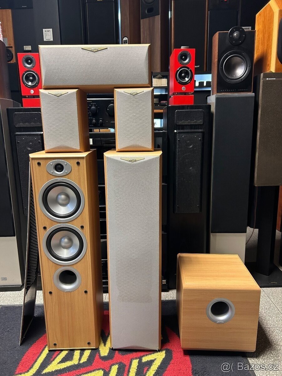 DOMÁCÍ KINO, KVALITNÍ, JAKO NOVÉ