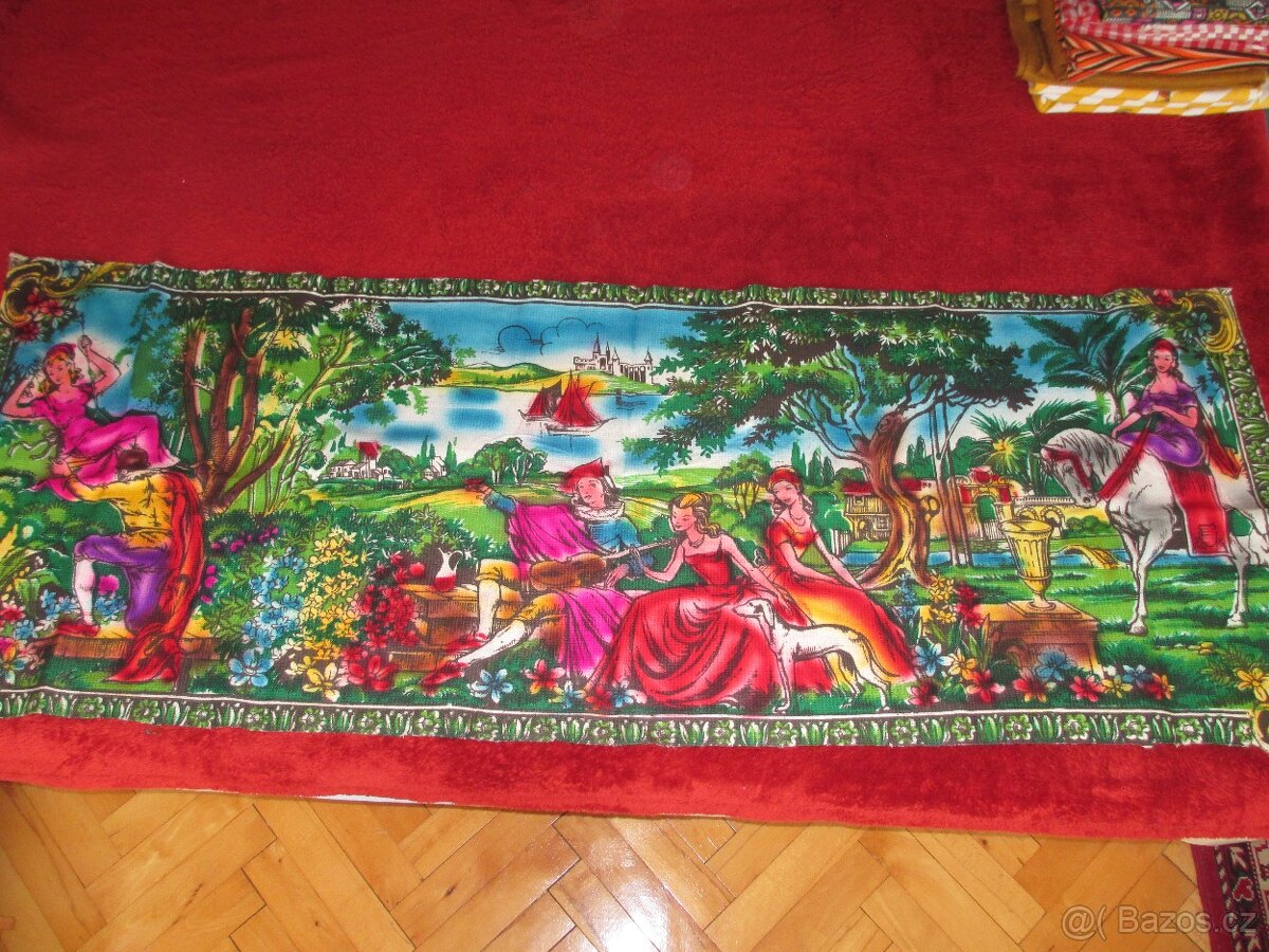 Polštářky, závěs na stěnu