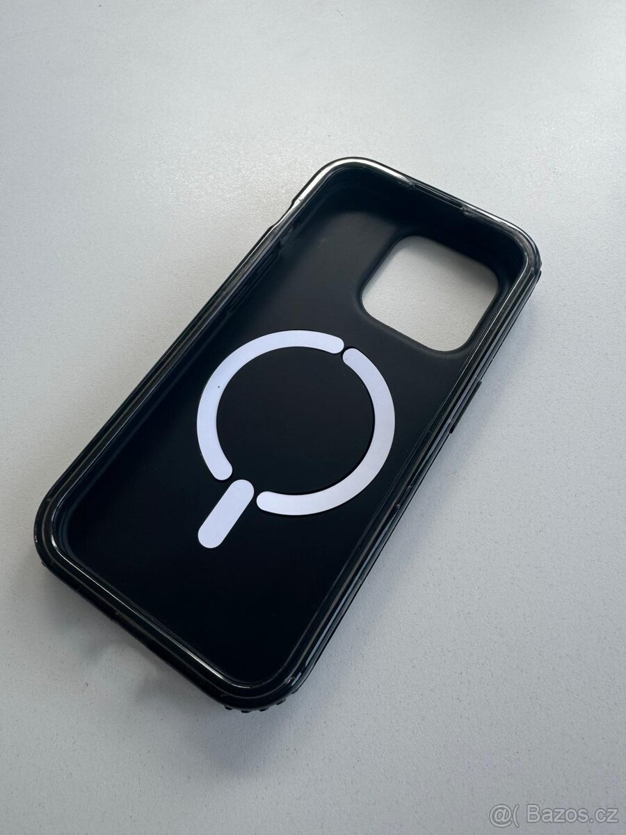 Kryt pro Apple iPhone 15, odolný, kovový