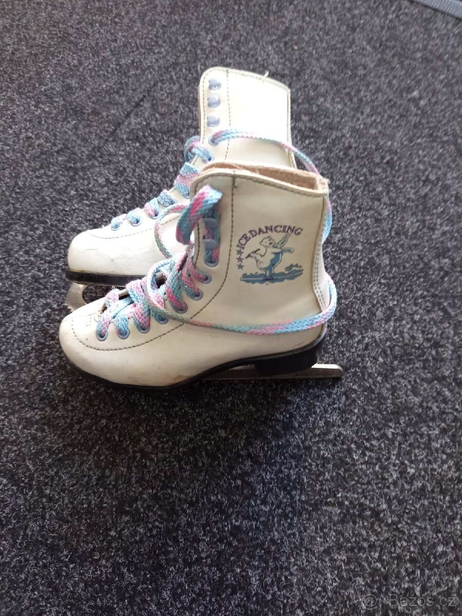 Dívčí brusle velikost 30