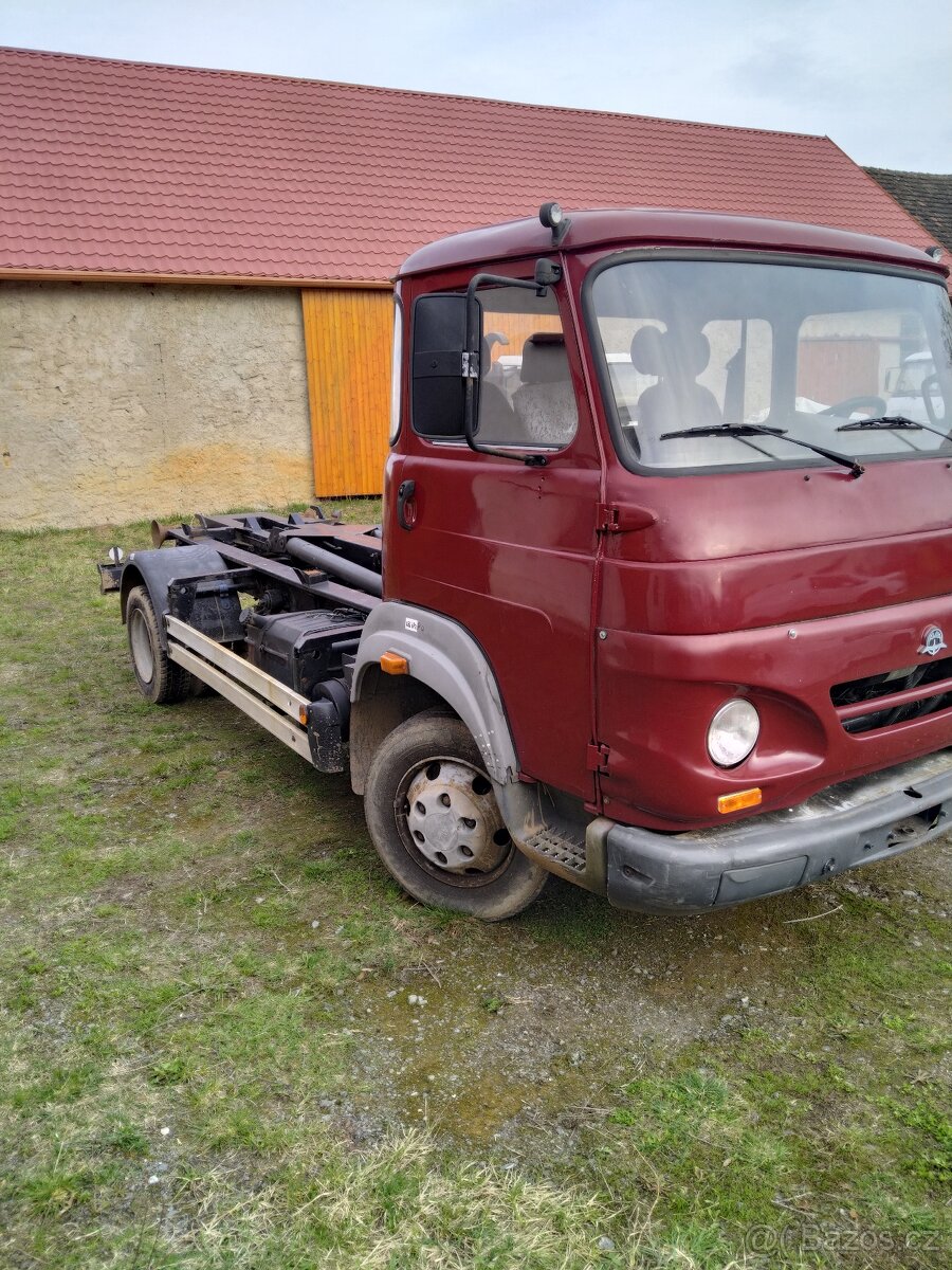 Koupím nosič kontejnerů