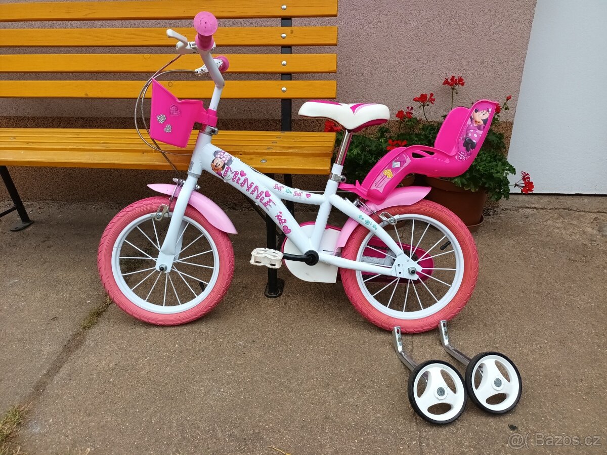 Dívčí kolo s Minnie