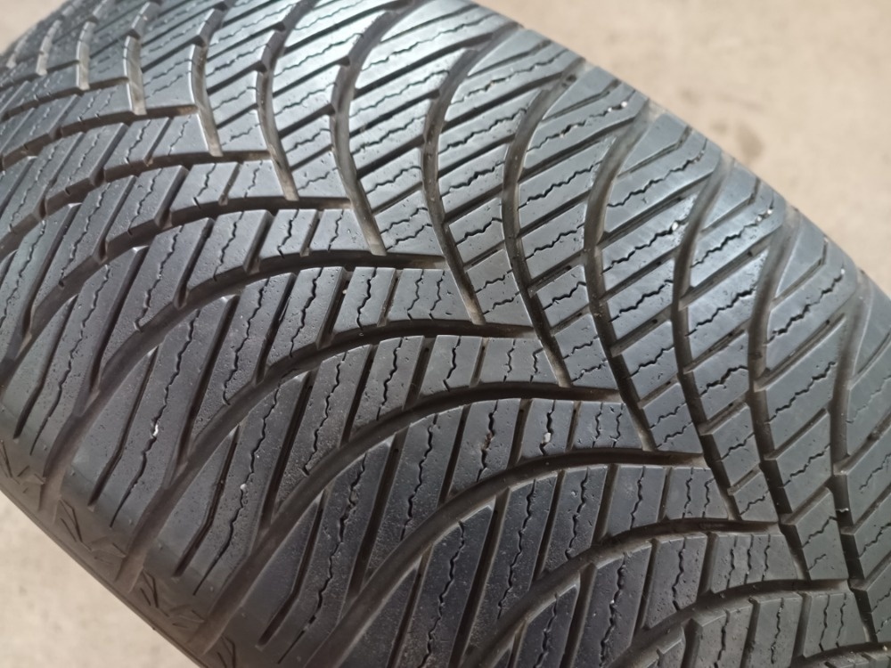 225/50 R18 WESTLAKE (2521)