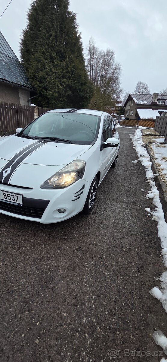 Prodávam Renault Clio III 2011