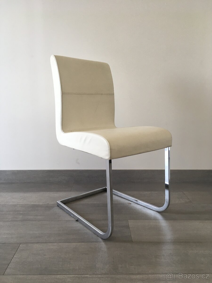 Jídelní bílá kožená židle