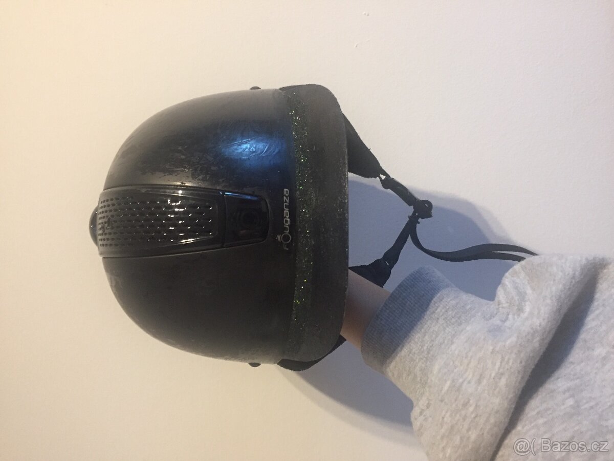 Dětská jezdecká helma zn Fouganza